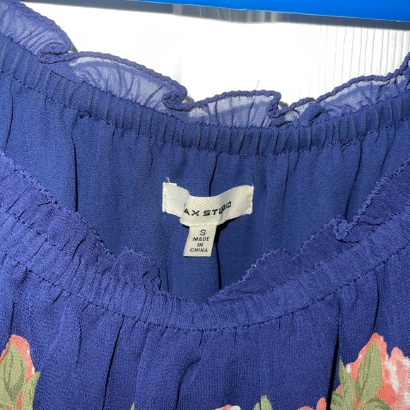 Max Studio Dress w Flowers - Picture 4 of 7